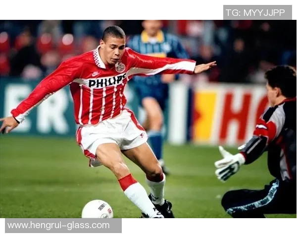 历史足球球星排名前十名深度分析与全球足坛影响力探讨