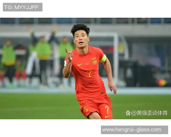 足球克隆人挑战球星武磊展开终极对决 谁能笑傲赛场